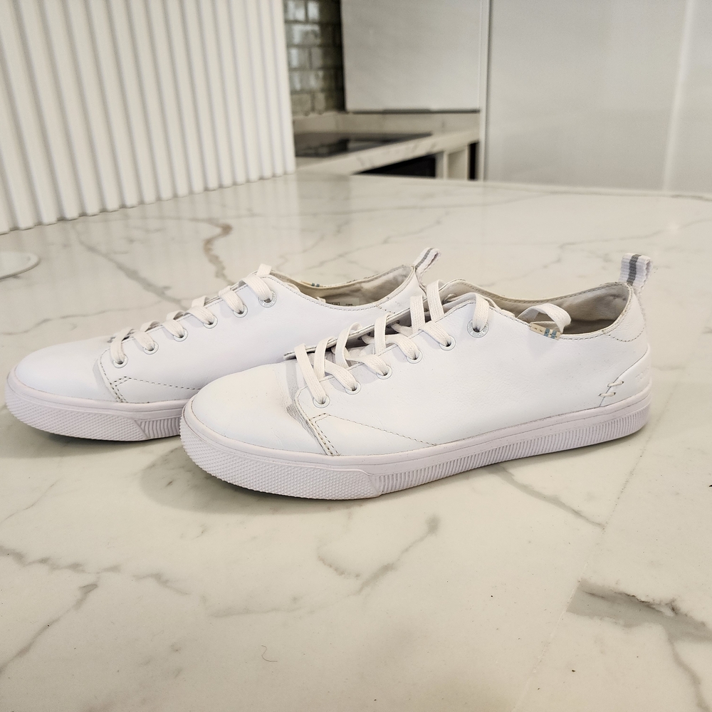 Toms White Women's Sneakers